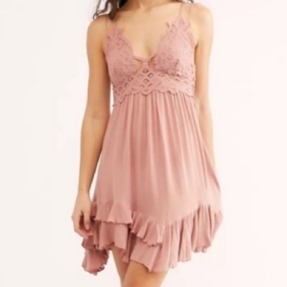Free People Dresses & Skirts - ❣️HOST PICK❣️ Free People Adella Slip Dress in Dusty Rose NWT